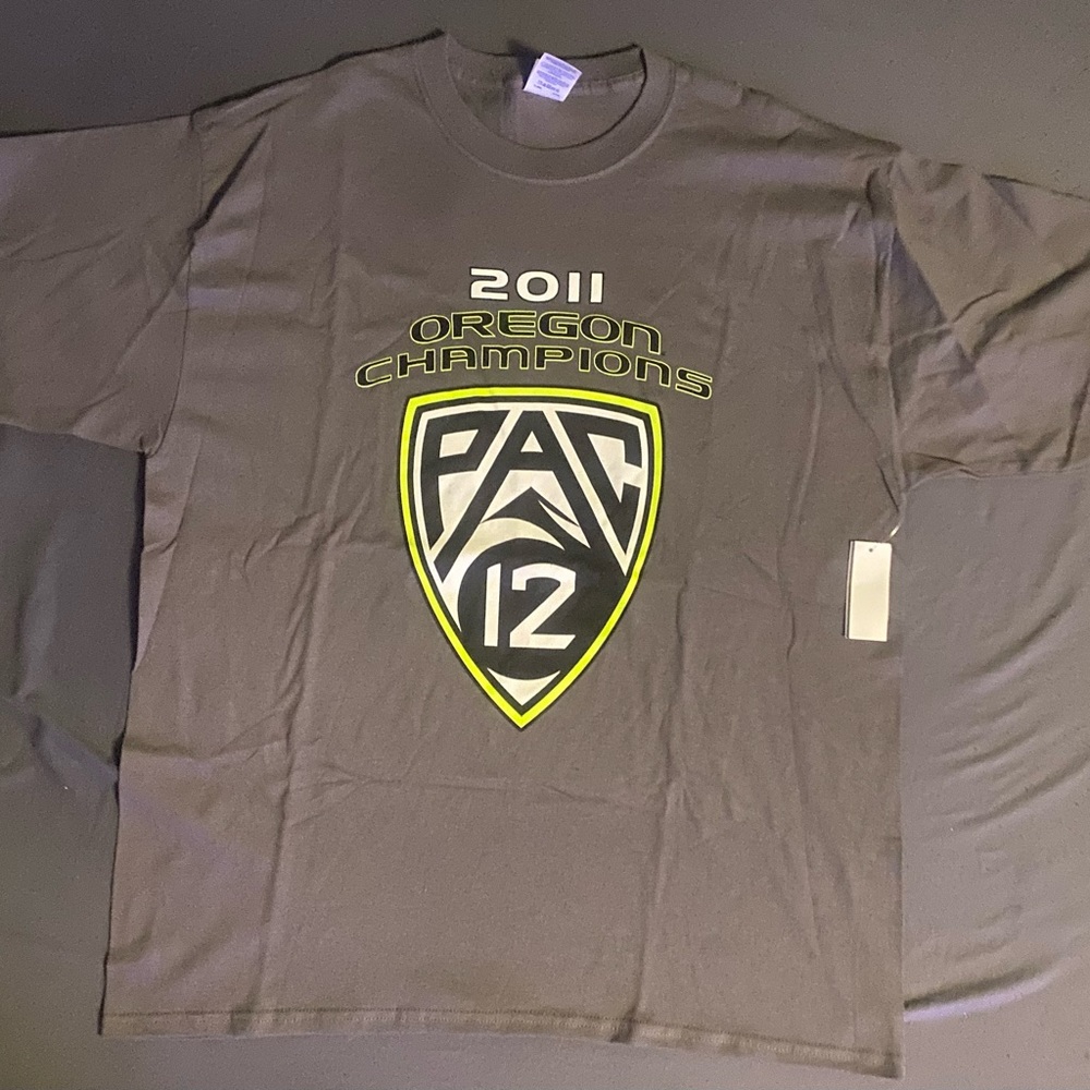 Men’s XL Grey 2011 Pac 12 Champions Oregon Ducks T-shirt